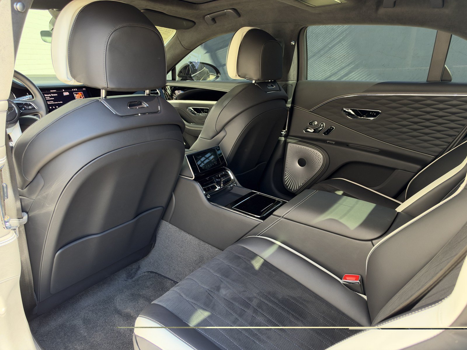 Certified 2023 Bentley Flying Spur W12 AWD/4WD image 40