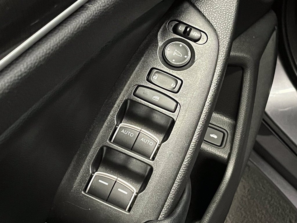 Used 2018 Honda Accord Sport image 15