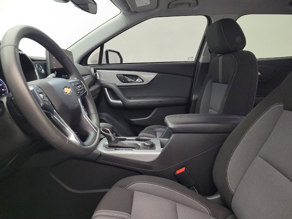 Used 2024 Chevrolet Blazer LT FWD image 17