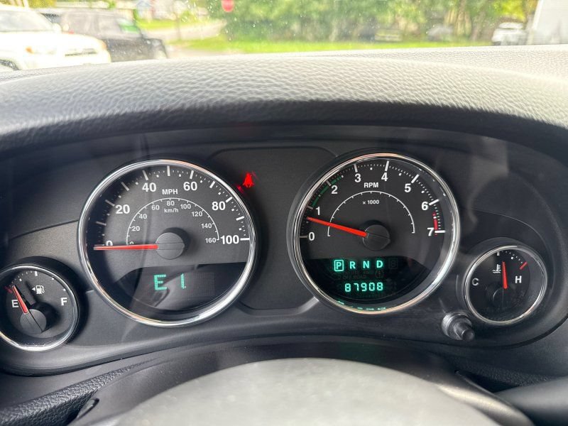 Used 2012 Jeep Wrangler Unlimited Sport AWD/4WD image 23