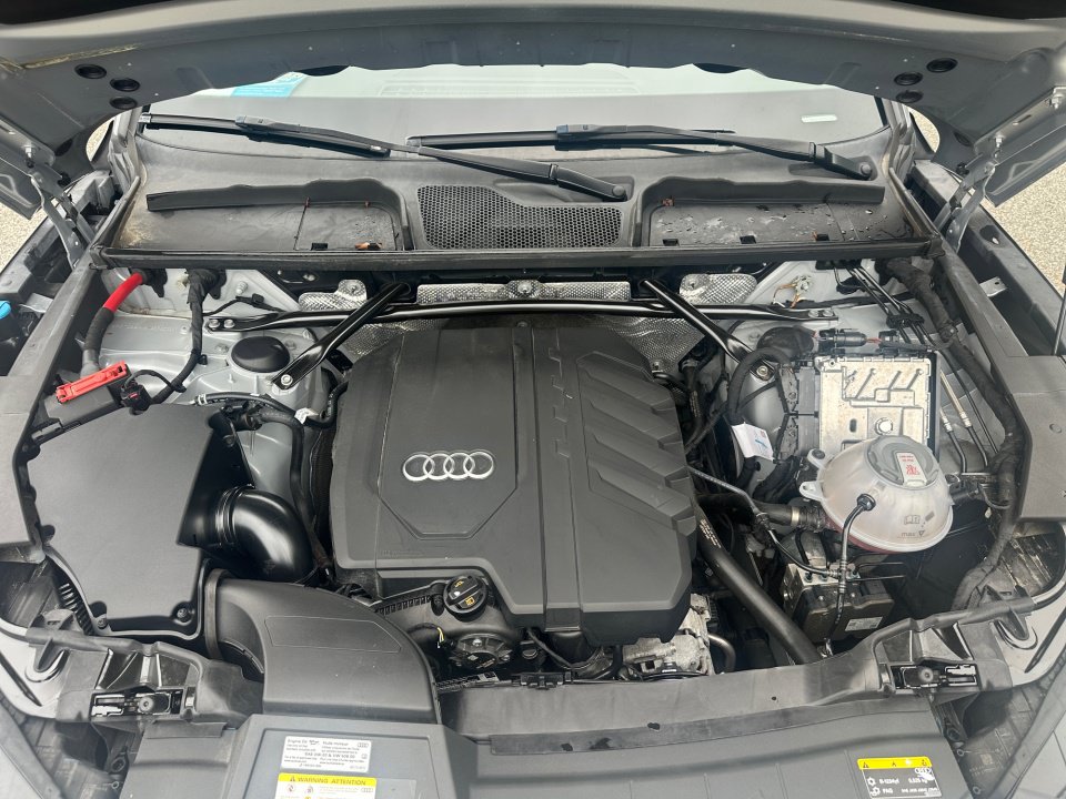 Used 2021 Audi Q5 2.0T Premium Plus w/ Premium Plus Package AWD/4WD image 16