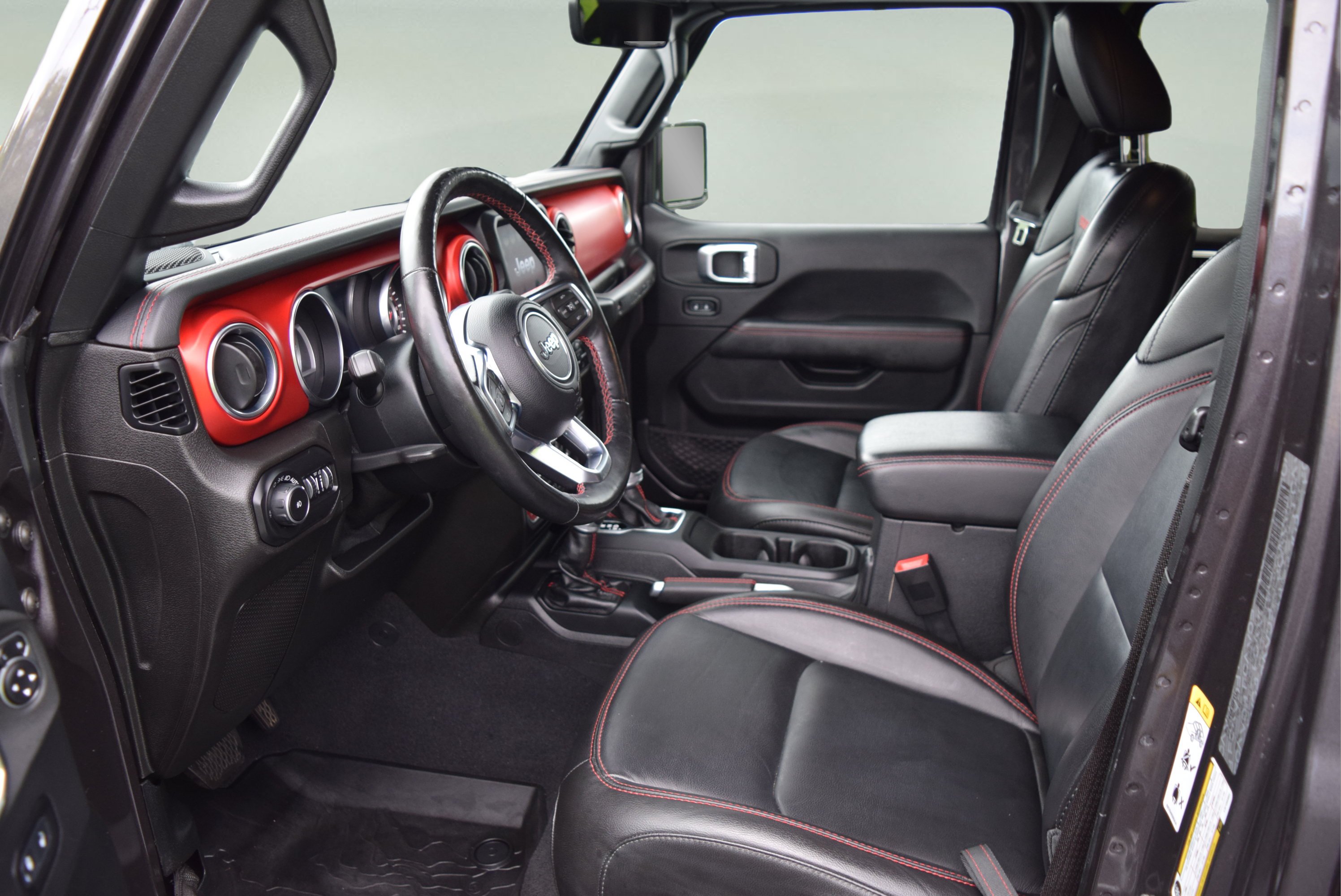 Used 2020 Jeep Wrangler Unlimited Rubicon w/ Dual Top Group AWD/4WD image 9