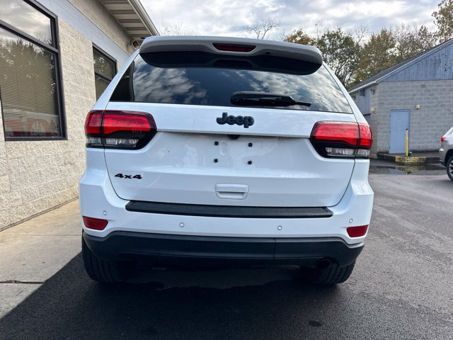 Used 2020 Jeep Grand Cherokee Laredo AWD/4WD image 17