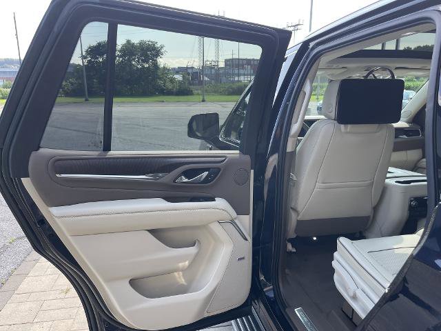 Used 2021 GMC Yukon Denali w/ Denali Premium Package image 21