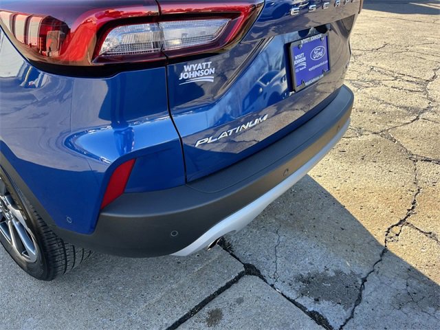 Used 2023 Ford Escape Platinum w/ Premium Technology Package image 10