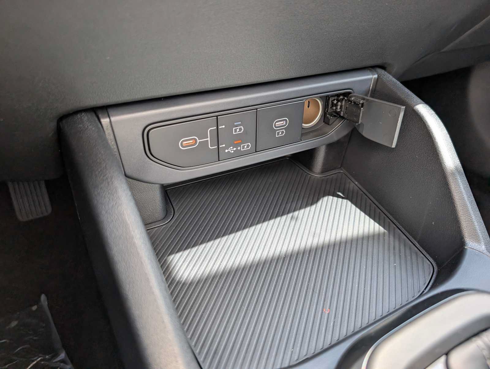 New 2026 Kia K4 FWD image 22