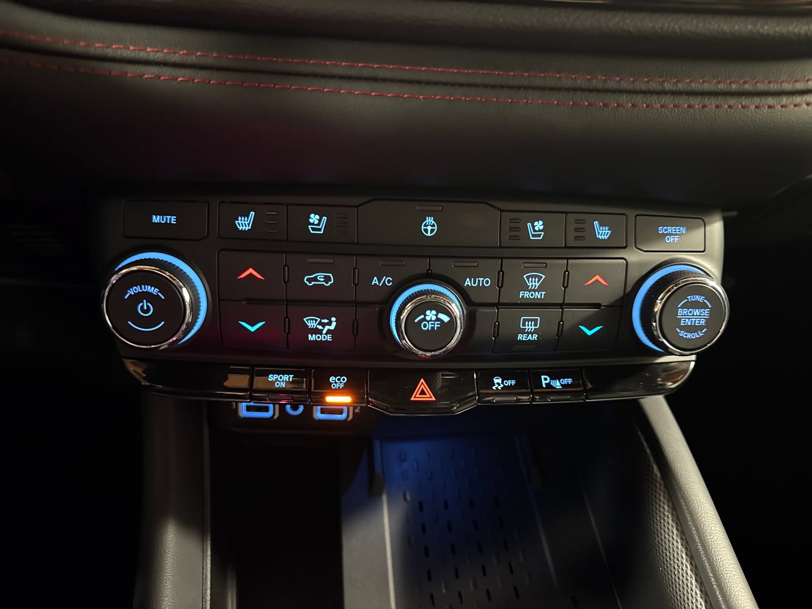 Used 2025 Dodge Durango R/T AWD/4WD image 18