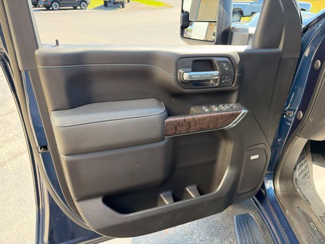 Used 2021 GMC Sierra 2500 Denali w/ Denali Ultimate Package AWD/4WD image 14