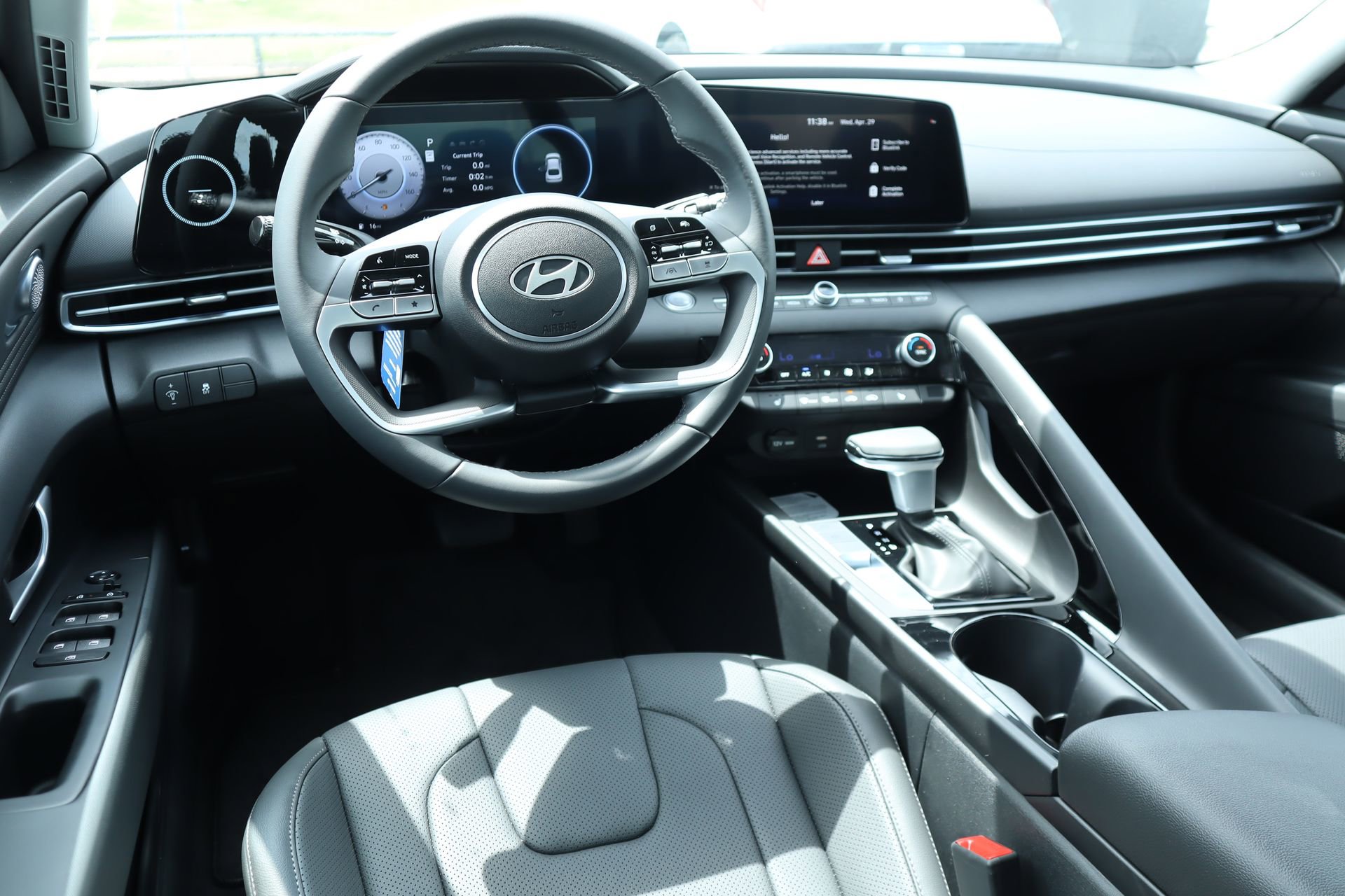 New 2026 Hyundai Elantra Limited FWD image 2