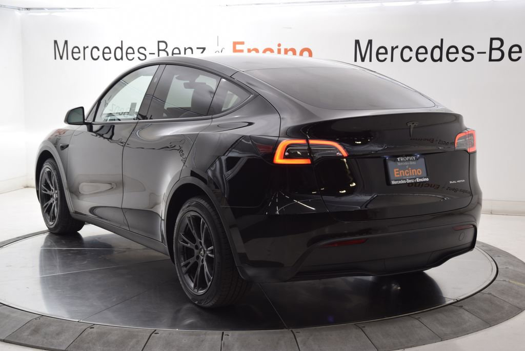 Used 2024 Tesla Model Y Long Range image 4