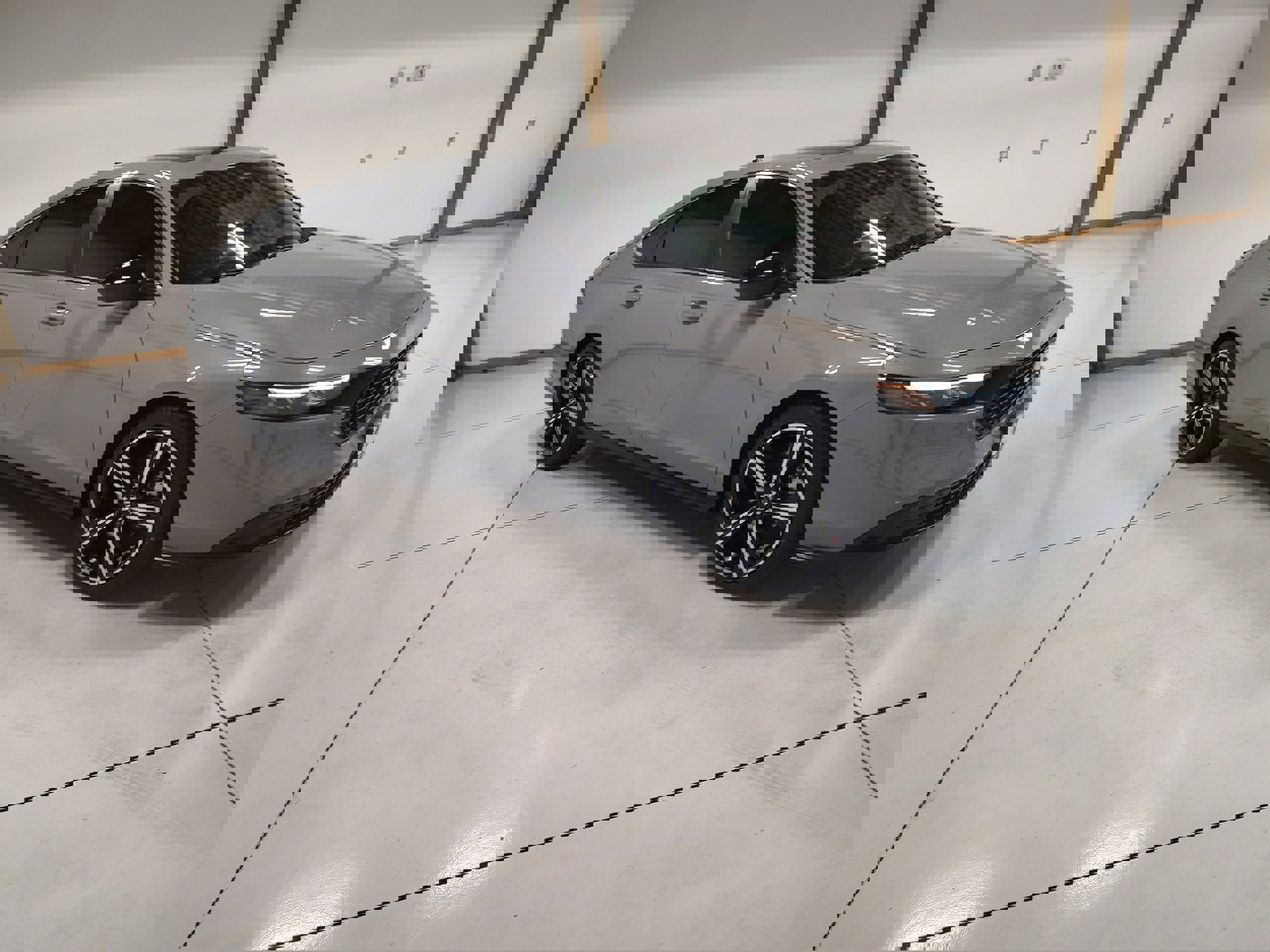 Used 2024 Honda Accord Sport image 2