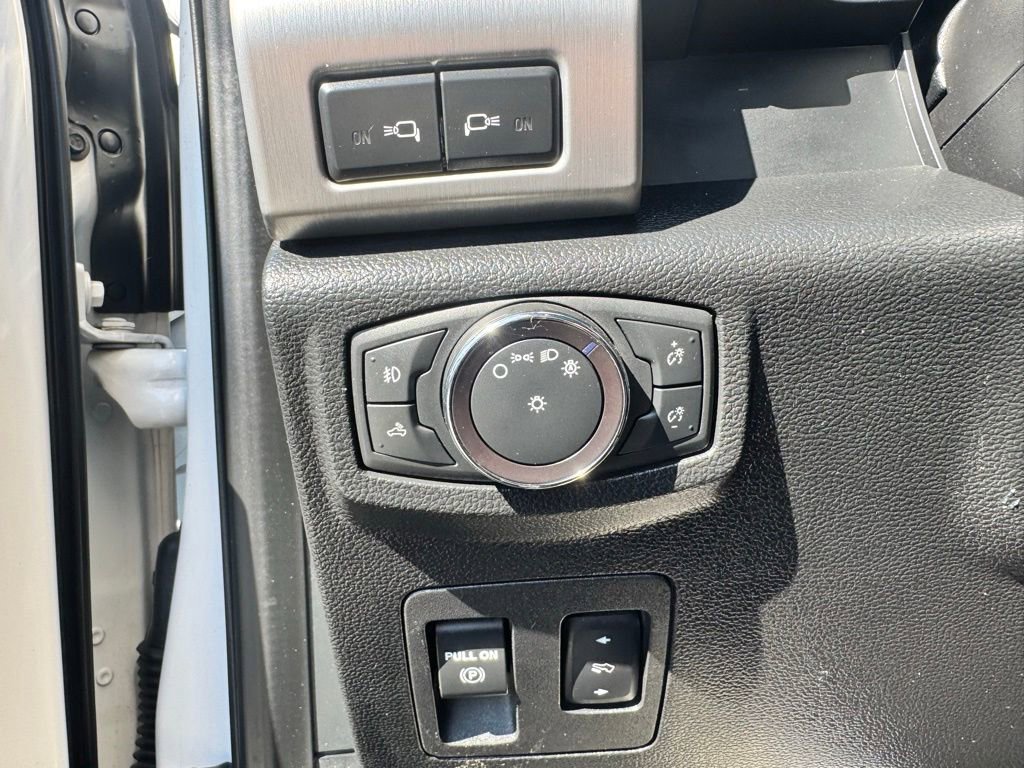Used 2019 Ford F150 Platinum w/ Equipment Group 701A Luxury AWD/4WD image 24