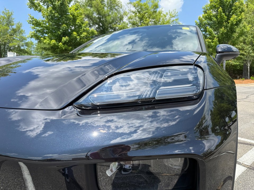 New 2025 Porsche Macan 4S Electric image 13