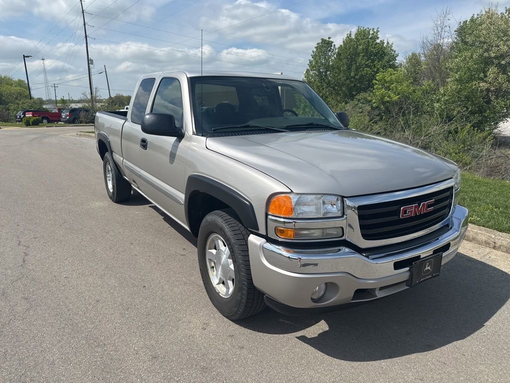 Used 2006 GMC Sierra 1500 SLE w/ Light Duty Power Package AWD/4WD image 2