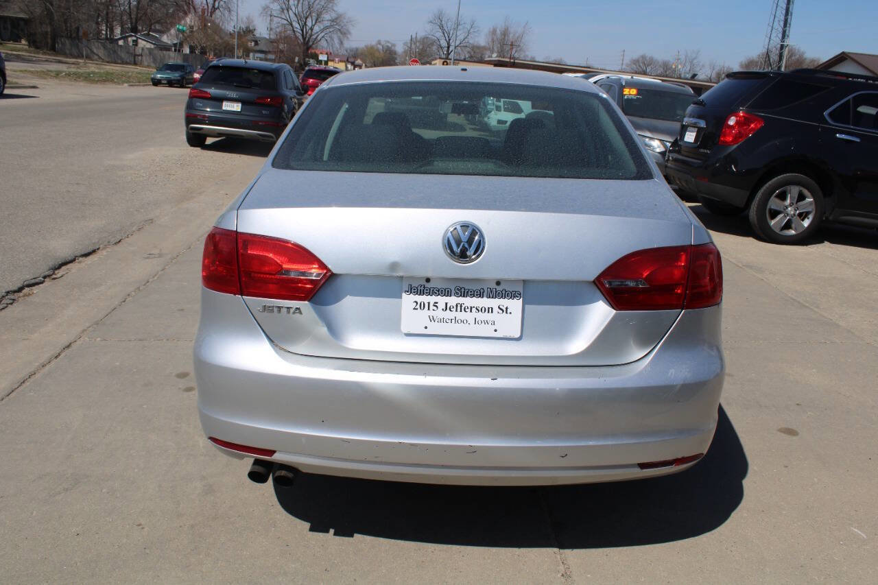 Used 2014 Volkswagen Jetta S image 4