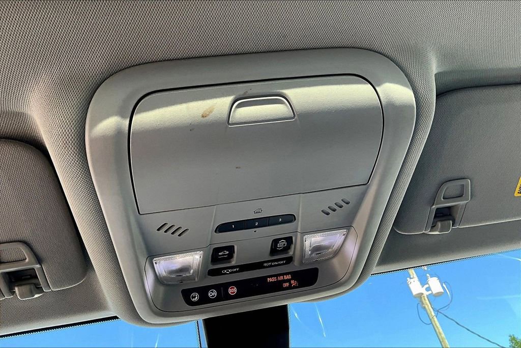 Used 2021 Chevrolet Equinox LT image 17