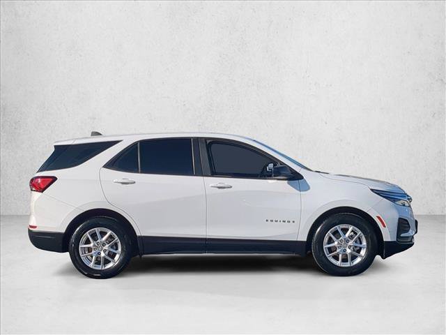 Used 2022 Chevrolet Equinox LS w/ LPO, Floor Liner Package FWD image 4