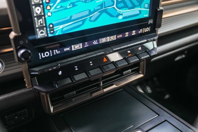Used 2025 GMC Hummer EV 3X w/ Extreme Off-Road Package AWD/4WD image 34