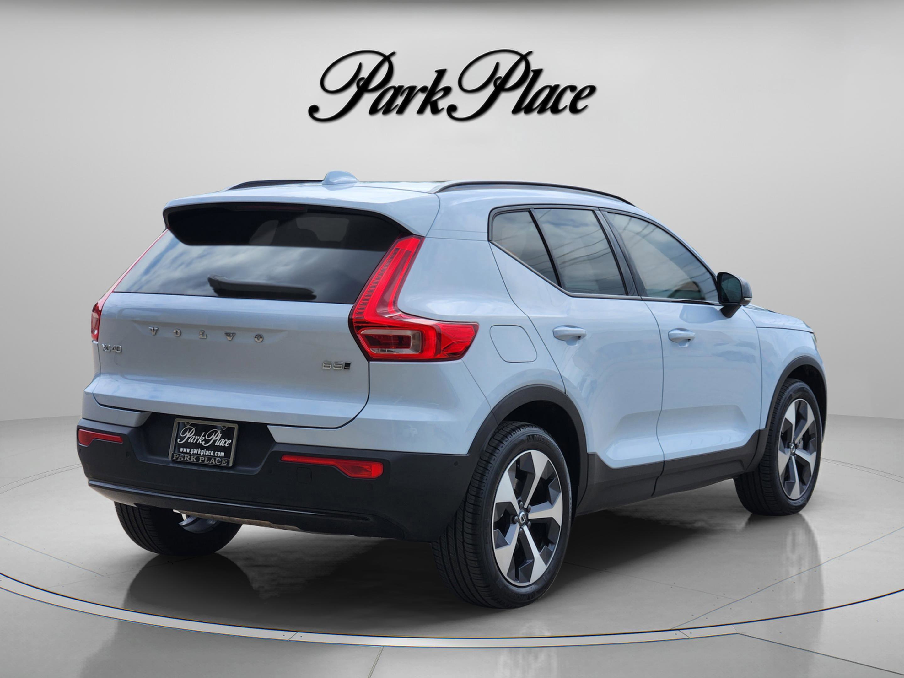 Used 2026 Volvo XC40 B5 Plus w/ Protection Package Premier AWD/4WD image 6