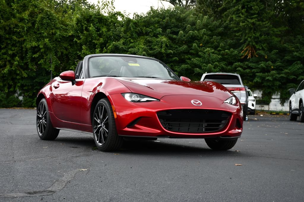 New 2026 MAZDA MX-5 Miata Grand Touring RWD image 1