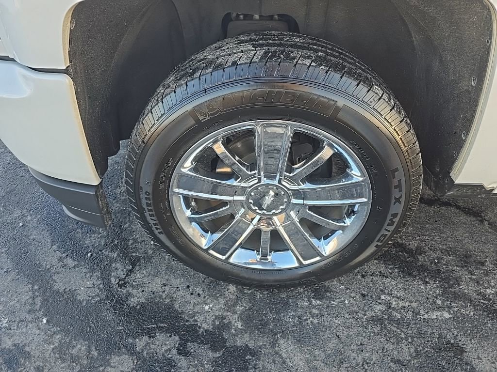 Used 2018 Chevrolet Silverado 1500 High Country image 4