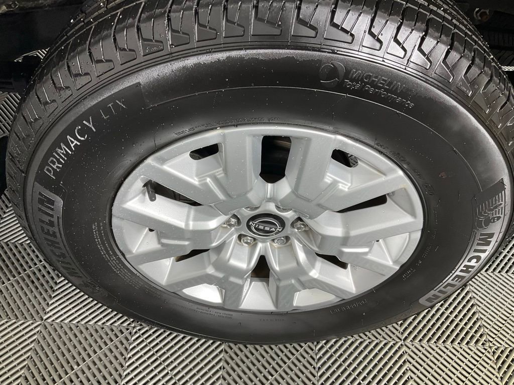 Used 2024 Nissan Frontier SV w/ Technology Package image 8