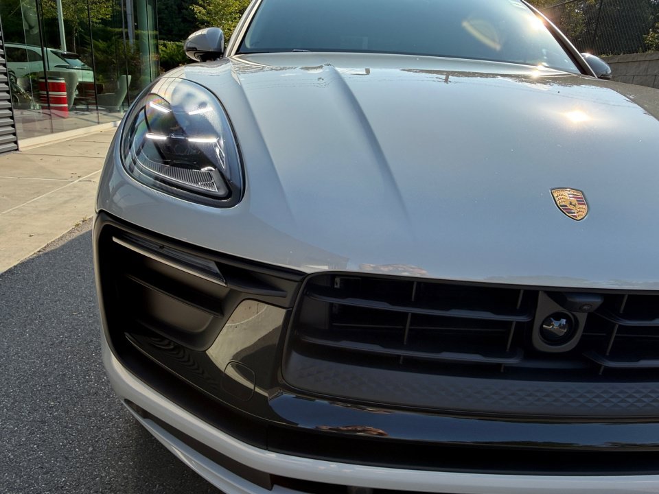 New 2026 Porsche Macan Turbo AWD/4WD image 13