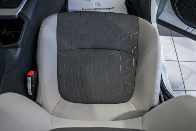 New 2025 Toyota RAV4 XLE image 31