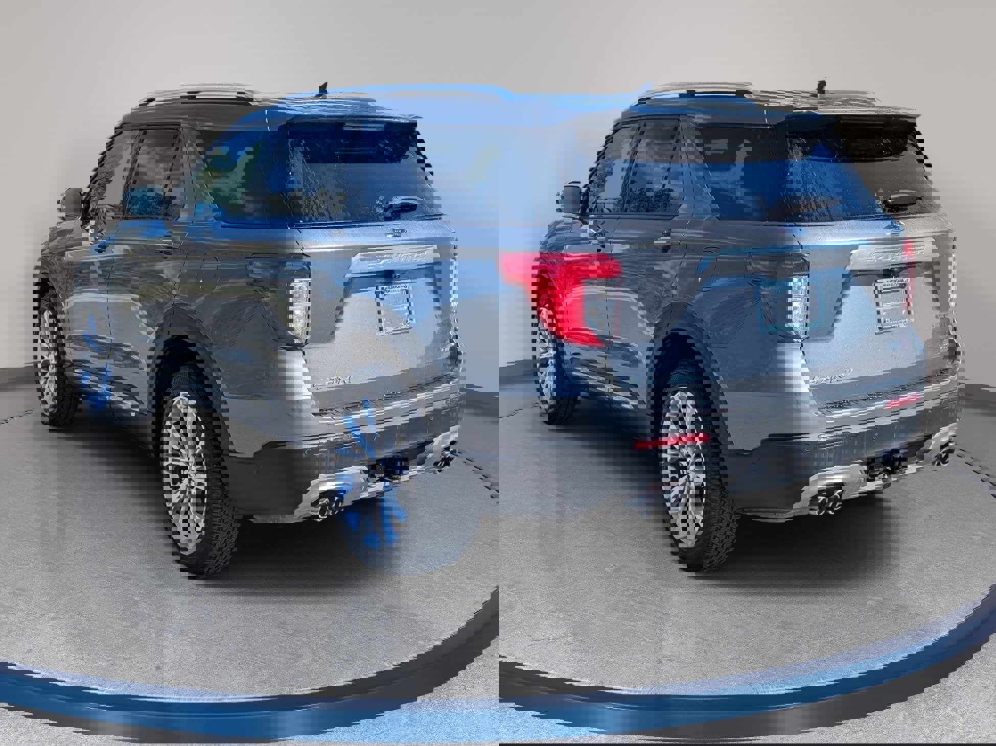 Used 2021 Ford Explorer Platinum w/ Equipment Group 601A image 7