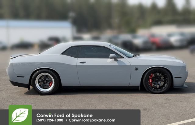 Used 2022 Dodge Challenger SRT Hellcat w/ Plus Package RWD image 10