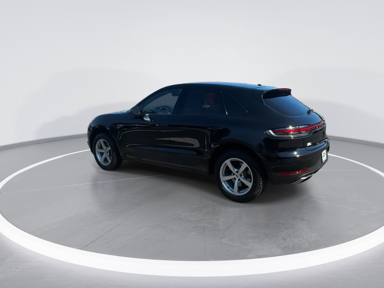 Used 2019 Porsche Macan w/ Premium Package Plus image 6