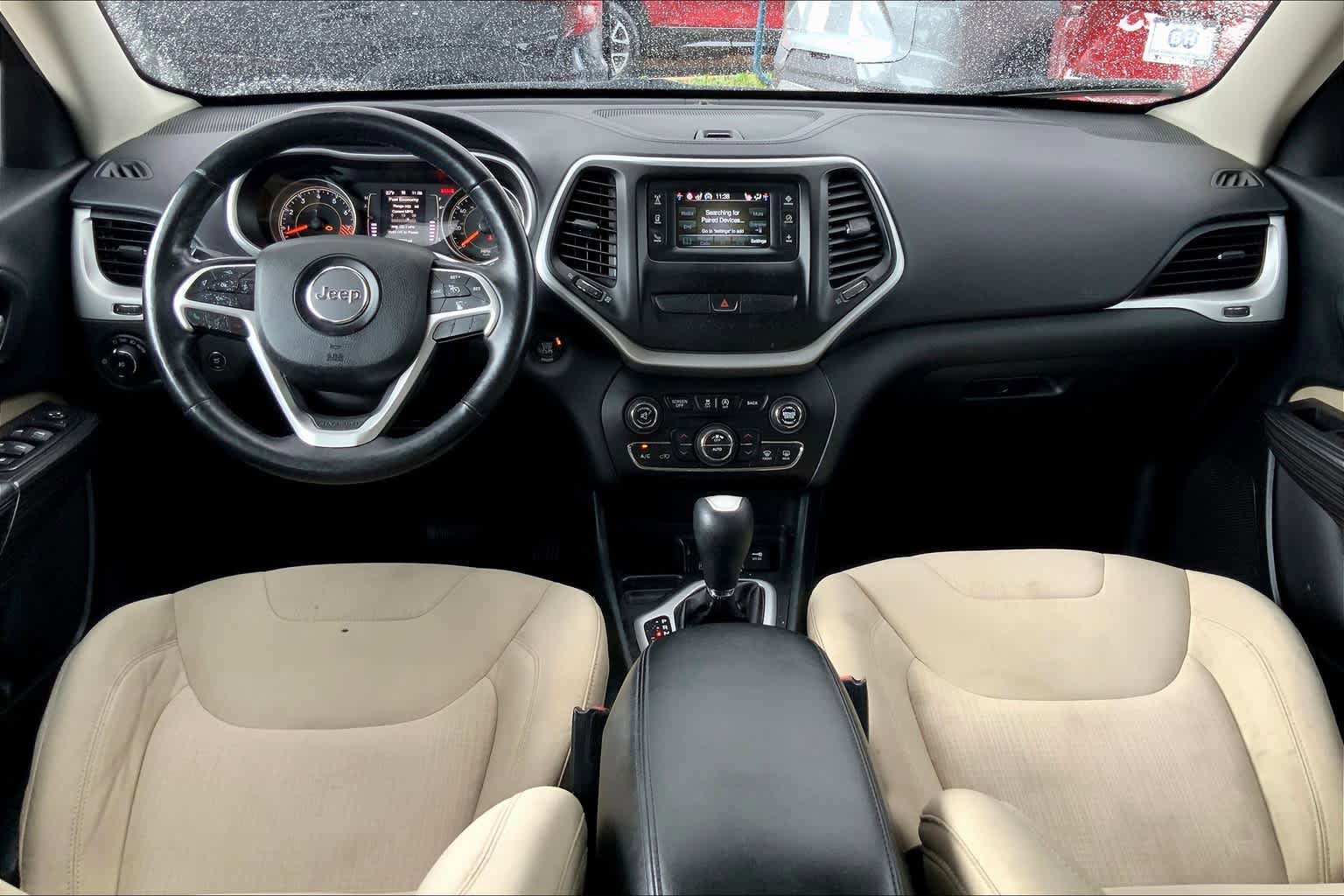Used 2015 Jeep Cherokee Latitude w/ Comfort/Convenience Group FWD image 16