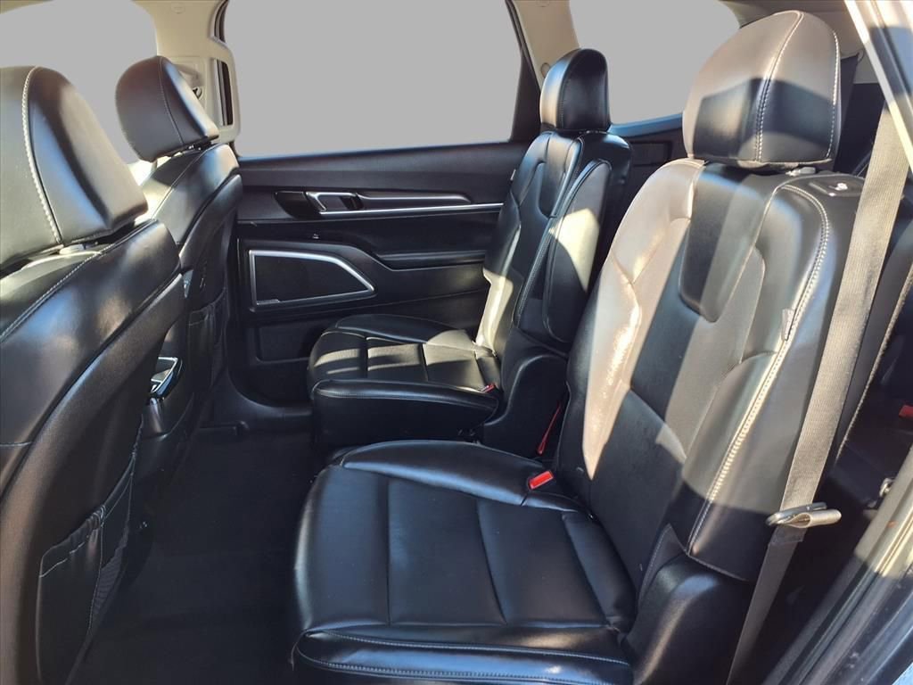 Used 2024 Kia Telluride S image 23
