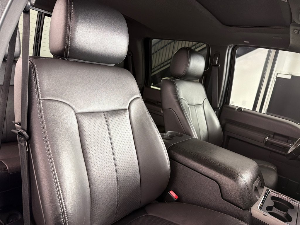 Used 2016 Ford F250 Lariat w/ Lariat Ultimate Package AWD/4WD image 23