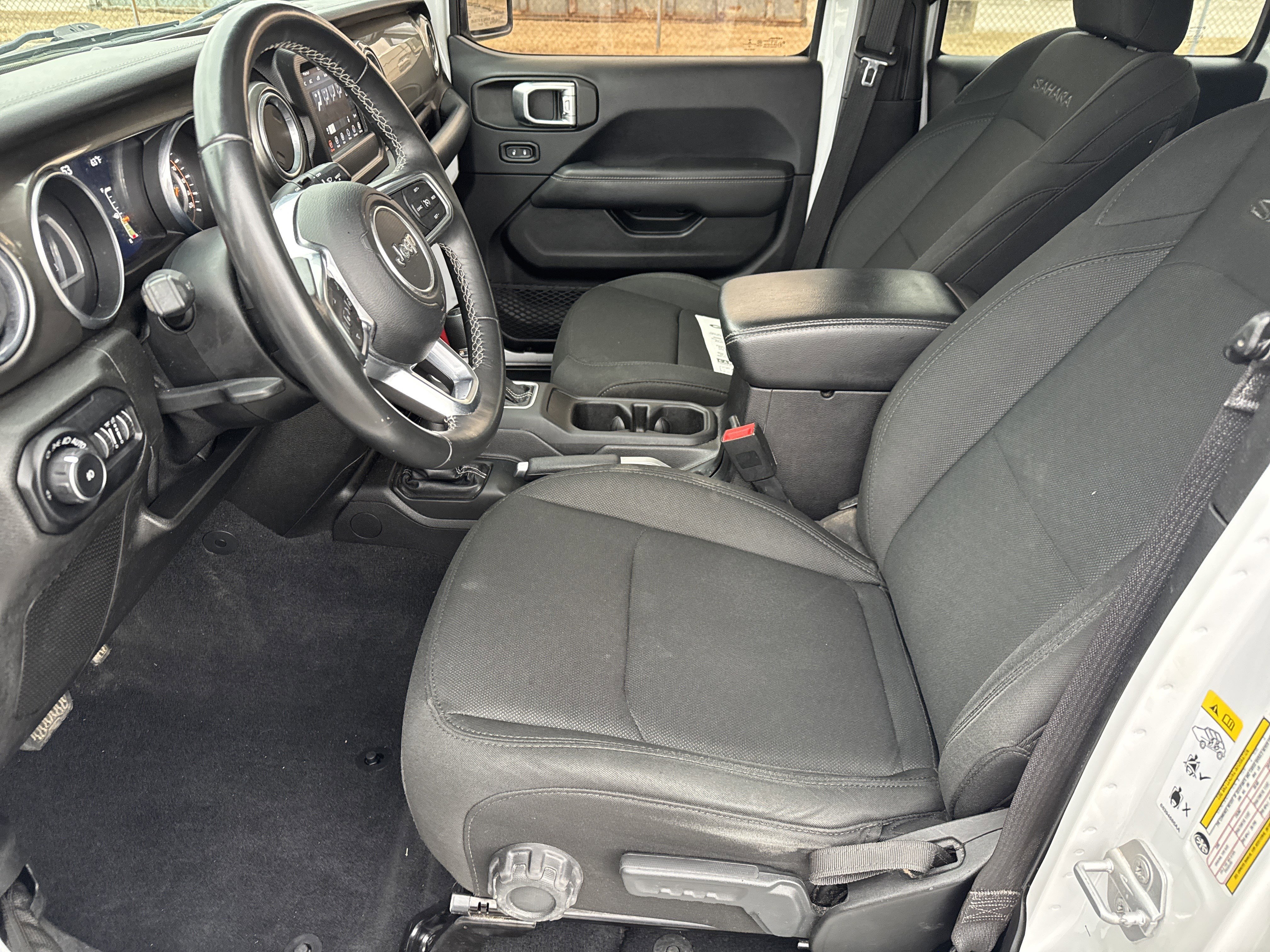 Used 2018 Jeep Wrangler Unlimited Sahara image 5