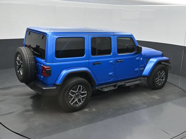 Used 2024 Jeep Wrangler Unlimited Sahara w/ Technology Group AWD/4WD image 39
