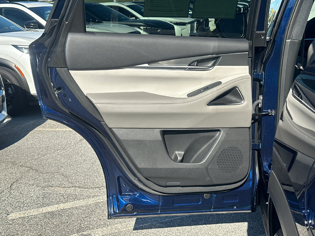 Certified 2027 INFINITI QX60 Luxe w/ Cargo Package FWD image 18