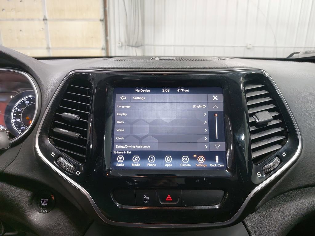 Used 2019 Jeep Cherokee Limited FWD image 21