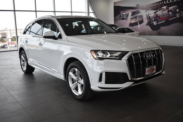 Used 2023 Audi Q7 Premium Plus w/ Premium Plus Package image 5