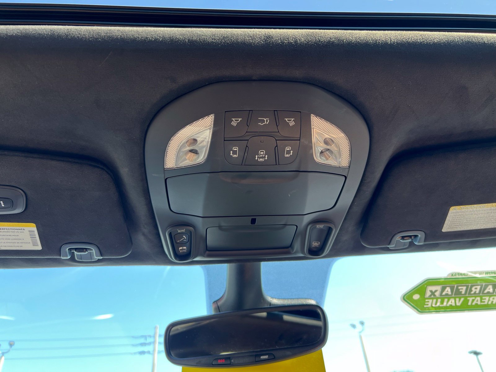 Used 2023 Chrysler Pacifica Pinnacle FWD image 42