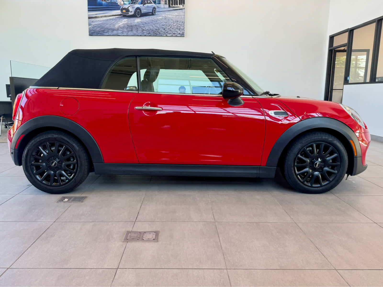 Used 2019 MINI Cooper Convertible FWD image 5