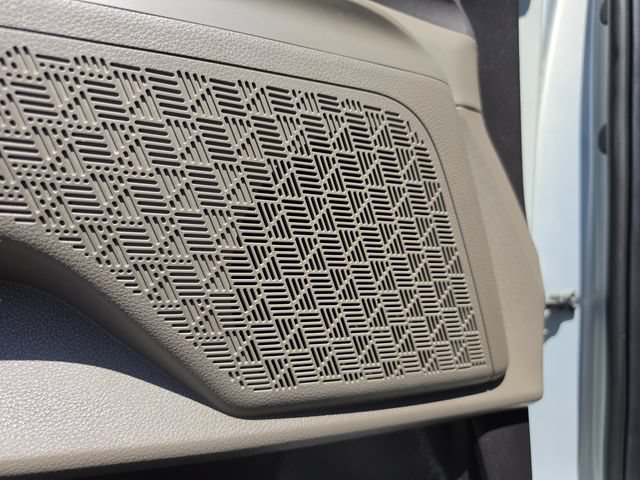 Certified 2025 Kia Carnival SX FWD image 28