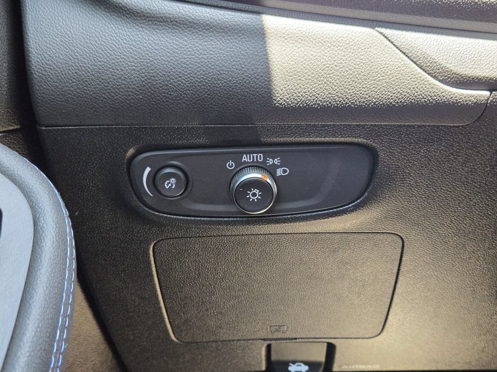 Used 2025 Buick Encore GX Sport Touring w/ Experience Buick Package FWD image 24