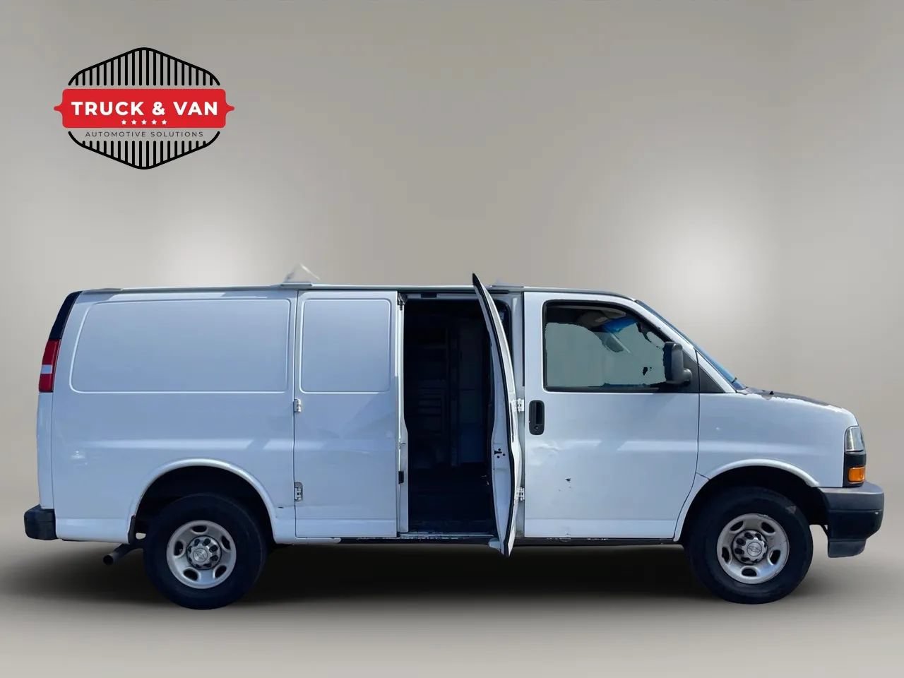 Used 2021 Chevrolet Express 2500 w/ Driver Convenience Package RWD image 34