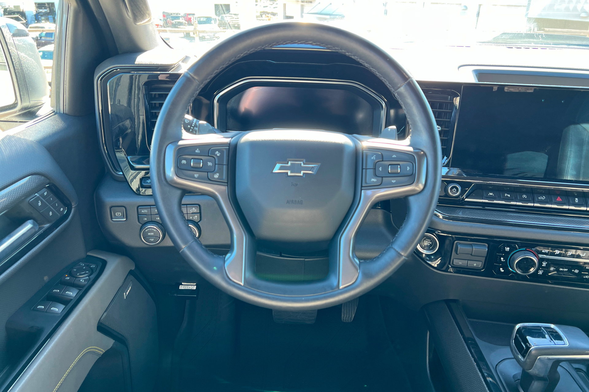 Used 2023 Chevrolet Silverado 1500 ZR2 w/ Technology Package image 12