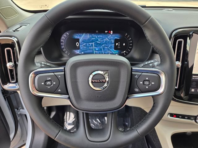New 2026 Volvo XC40 B5 Plus w/ Protection Package Premier AWD/4WD image 32