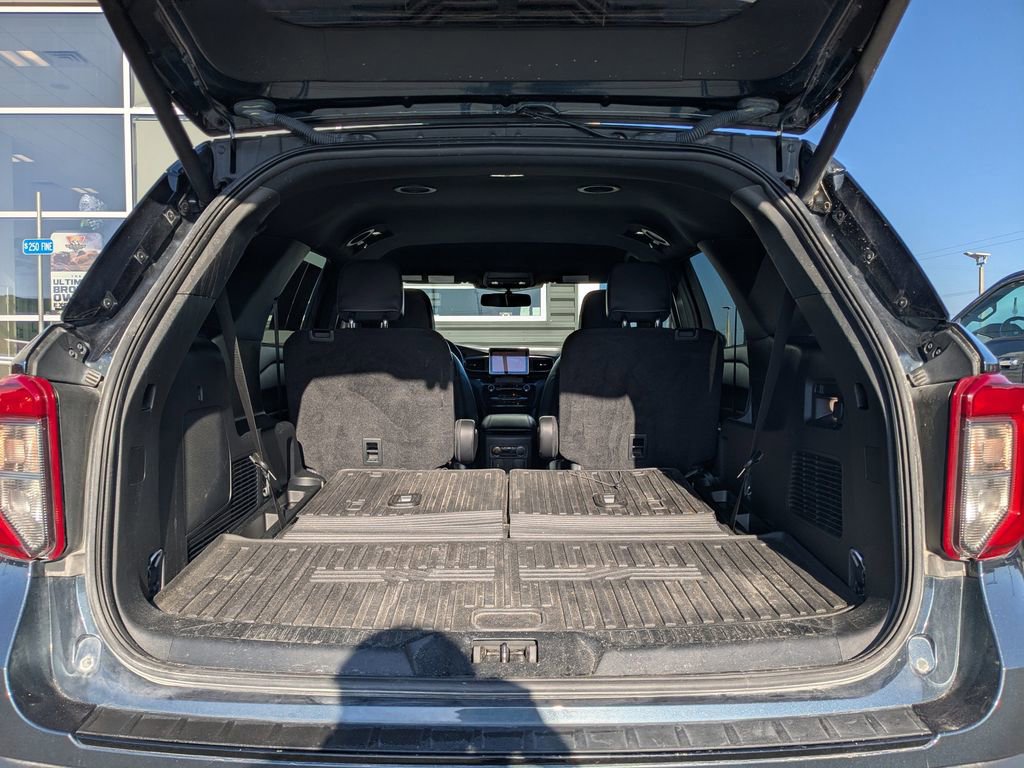 Used 2023 Ford Explorer ST-Line w/ Class IV Trailer Tow Package RWD image 12