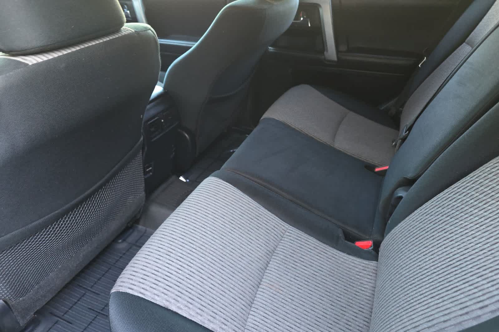 Used 2019 Toyota 4Runner SR5 AWD/4WD image 4
