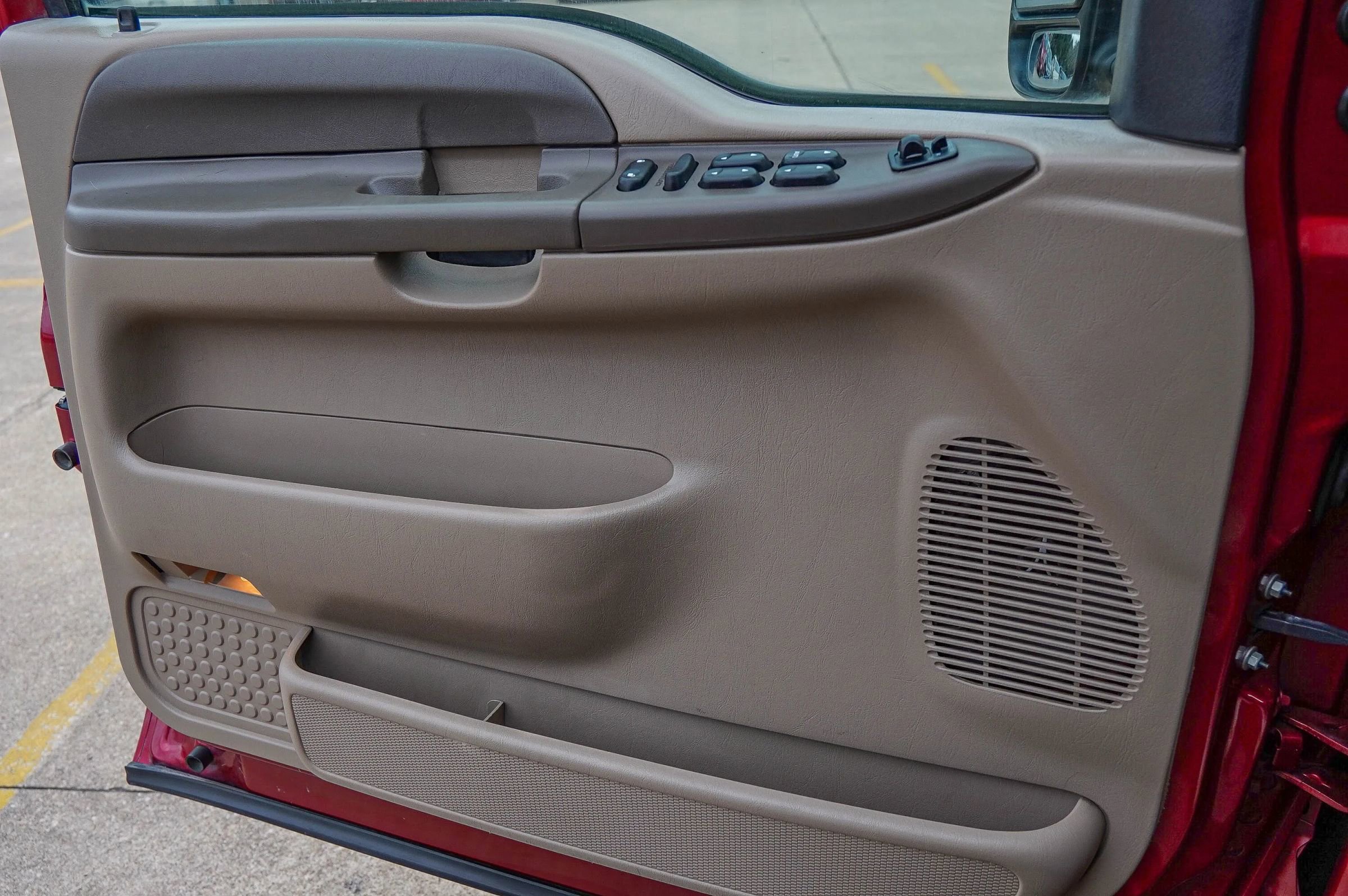 Used 2003 Ford F250 XLT image 35