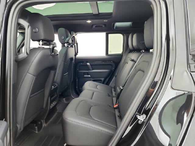 New 2026 Land Rover Defender 110 S AWD/4WD image 27